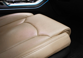 Подержанный автомобиль Audi Q7 2021 года (31 фото)