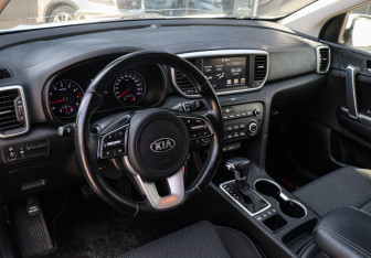 Подержанный автомобиль Kia Sportage 2020 года (12 фото)