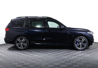 Подержанный автомобиль BMW X7 2020 года (4 фото)