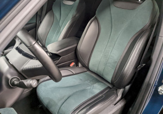 Подержанный автомобиль Geely Monjaro 2023 года (14 фото)