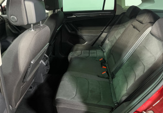 Подержанный автомобиль Volkswagen Tiguan 2020 года (10 фото)