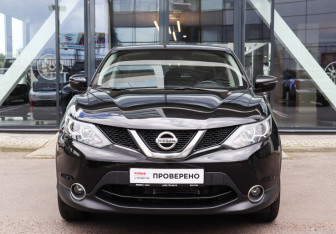 Подержанный автомобиль Nissan Qashqai 2017 года (2 фото)