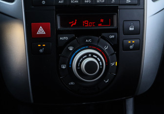 Подержанный автомобиль Kia Venga 2012 года (15 фото)