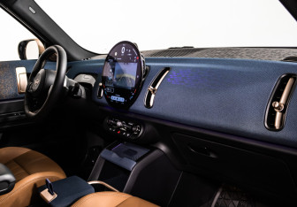 Подержанный автомобиль MINI Countryman 2023 года (9 фото)