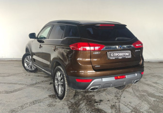 Подержанный автомобиль Geely Atlas 2019 года (7 фото)
