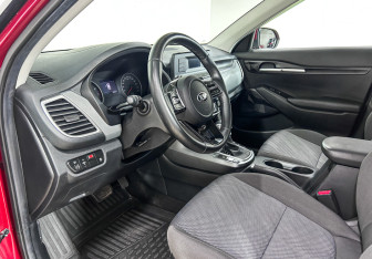 Подержанный автомобиль Kia Seltos 2021 года (8 фото)