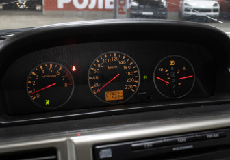 Подержанный автомобиль Nissan X-Trail 2005 года (13 фото)