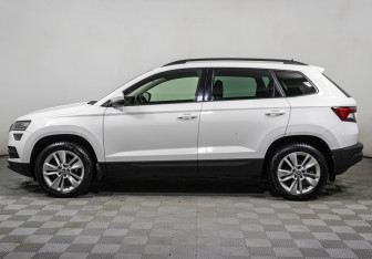 Подержанный автомобиль Skoda Karoq 2020 года (8 фото)