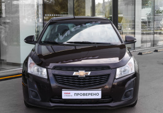 Подержанный автомобиль Chevrolet Cruze Sedan 2014 года (2 фото)
