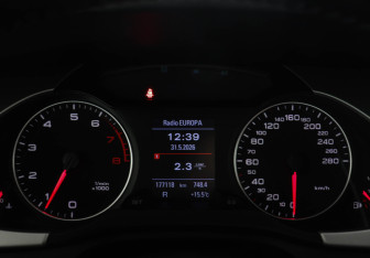 Подержанный автомобиль Audi A4 Sedan 2008 года (11 фото)