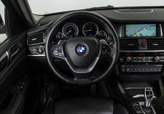 Подержанный автомобиль BMW X4 2016 года (11 фото)