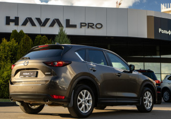 Подержанный автомобиль Mazda CX-5 2017 года (4 фото)