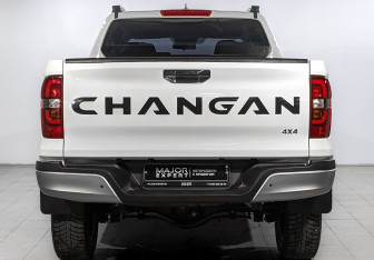 Подержанный автомобиль Changan Hunter Plus 2023 года (6 фото)