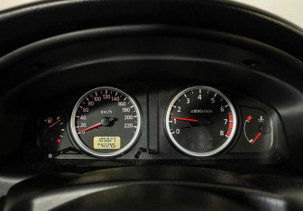 Подержанный автомобиль Nissan Almera Hatchback 2006 года (11 фото)