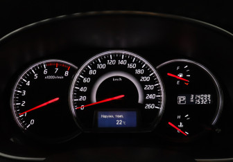 Подержанный автомобиль Nissan Teana 2011 года (9 фото)