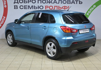 Подержанный автомобиль Mitsubishi ASX 2010 года (5 фото)