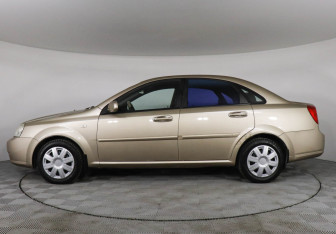 Подержанный автомобиль Chevrolet Lacetti Sedan 2007 года (8 фото)