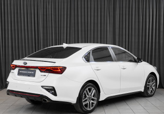 Подержанный автомобиль Kia Cerato Sedan 2020 года (4 фото)