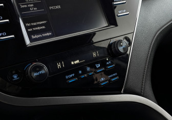 Подержанный автомобиль Toyota Camry Sedan 2020 года (21 фото)