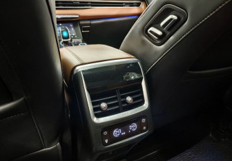 Подержанный автомобиль Chery Tiggo 8 Pro Max 2022 года (18 фото)