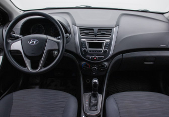 Подержанный автомобиль Hyundai Solaris Sedan 2016 года (13 фото)