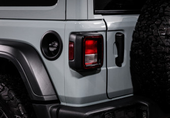 Подержанный автомобиль Jeep Wrangler 2024 года (17 фото)