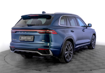 Подержанный автомобиль Geely Monjaro 2024 года (5 фото)