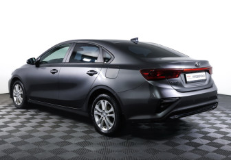 Подержанный автомобиль Kia Cerato Sedan 2021 года (7 фото)
