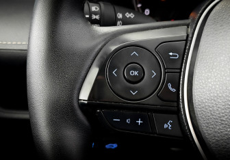 Подержанный автомобиль Toyota RAV4 2019 года (28 фото)