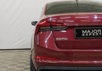 Подержанный автомобиль Skoda Rapid Liftback 2020 года (24 фото)