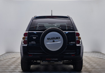 Подержанный автомобиль Suzuki Grand Vitara 2007 года (4 фото)