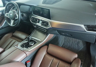 Подержанный автомобиль BMW X5 2020 года (9 фото)