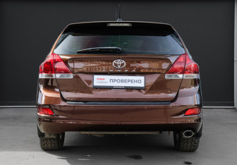 Подержанный автомобиль Toyota Venza 2013 года (5 фото)