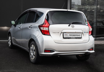 Подержанный автомобиль Nissan Note 2016 года (6 фото)