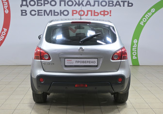 Подержанный автомобиль Nissan Qashqai 2007 года (5 фото)