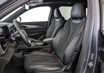 Подержанный автомобиль Geely Monjaro 2024 года (20 фото)