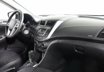 Подержанный автомобиль Hyundai Solaris Sedan 2014 года (5 фото)