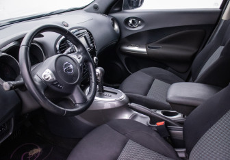 Подержанный автомобиль Nissan Juke 2014 года (10 фото)