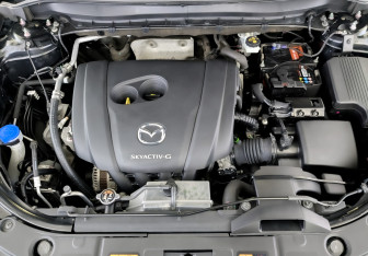 Подержанный автомобиль Mazda CX-5 2021 года (9 фото)