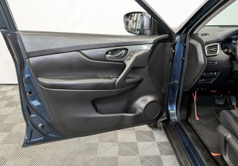 Подержанный автомобиль Nissan X-Trail 2018 года (19 фото)