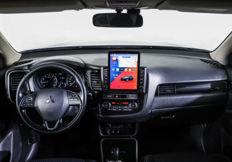 Подержанный автомобиль Mitsubishi Outlander 2019 года (17 фото)