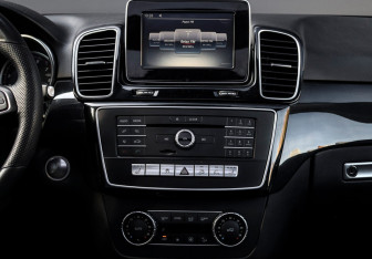 Подержанный автомобиль Mercedes-Benz GLE 2016 года (12 фото)