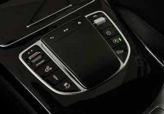 Подержанный автомобиль Mercedes-Benz GLC AMG 2021 года (17 фото)