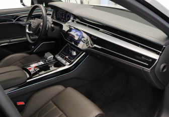 Подержанный автомобиль Audi A8 2021 года (31 фото)