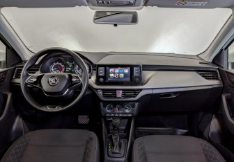 Подержанный автомобиль Skoda Rapid Liftback 2021 года (14 фото)