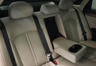 Подержанный автомобиль Kia K5 2022 года (19 фото)