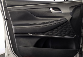 Подержанный автомобиль Hyundai Santa Fe 2020 года (19 фото)