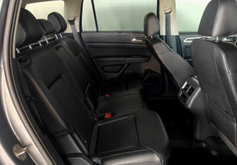 Подержанный автомобиль Volkswagen Teramont 2018 года (10 фото)