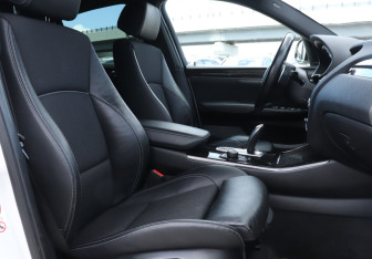 Подержанный автомобиль BMW X4 2015 года (14 фото)