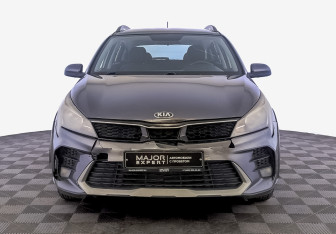 Подержанный автомобиль Kia Rio Hatchback 2021 года (2 фото)